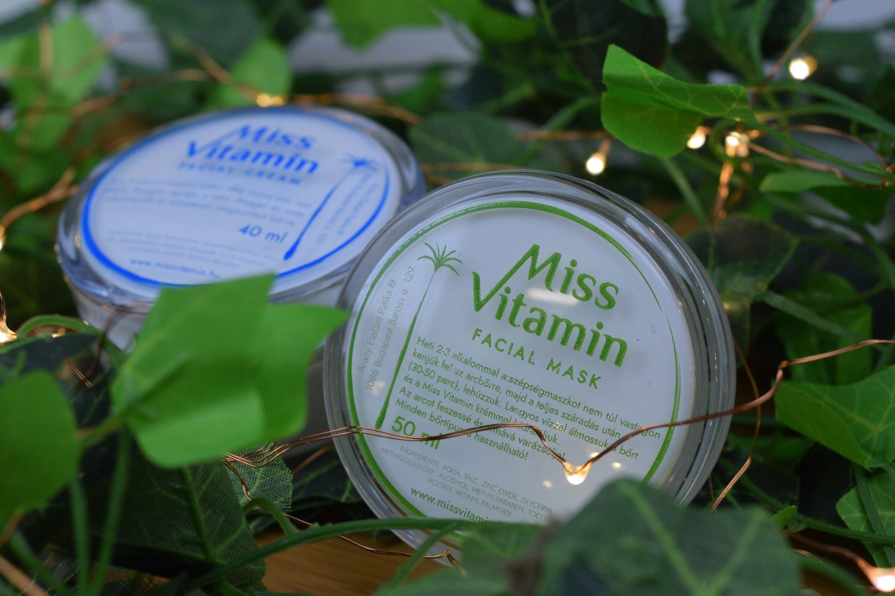 Miss Vitamin arcmaszk tégely borostyánlevelek között